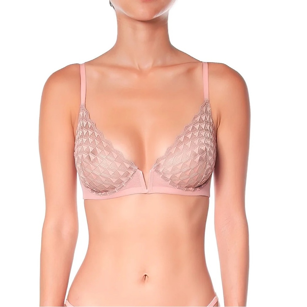 Huit Dancing Queen V-Plunge Bra NWT